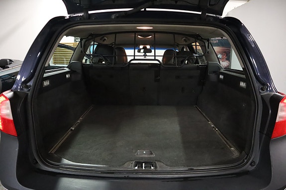 Volvo XC70 14 of 23