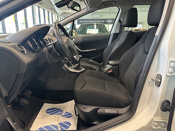 Peugeot 308 9 of 18