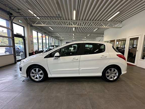 Peugeot 308 3 of 18