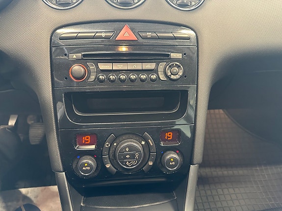 Peugeot 308 13 of 18