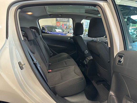 Peugeot 308 11 of 18