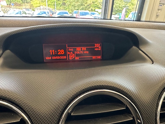 Peugeot 308 14 of 18
