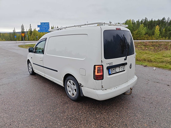 Volkswagen Caddy Maxi 3 of 6