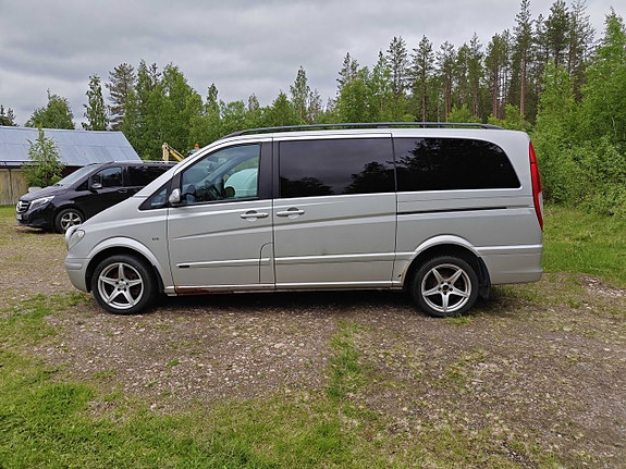 Mercedes-Benz V-Klass 2 of 6