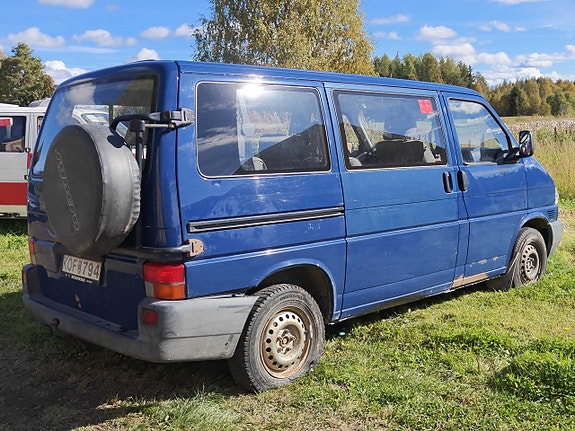 Volkswagen Caravelle 5 of 6