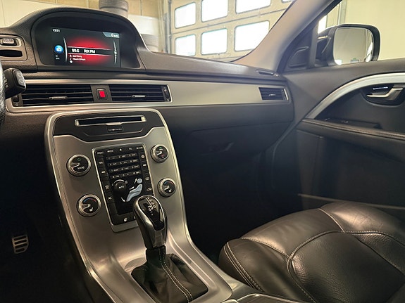 Volvo XC70 15 of 22