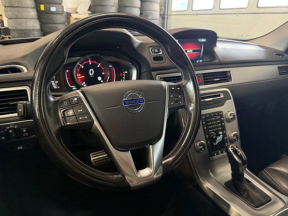 Volvo XC70 14 of 22