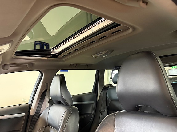 Volvo XC70 13 of 22