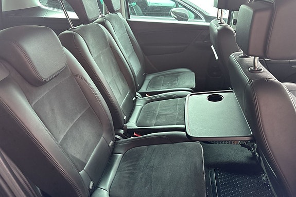 Volkswagen Sharan 9 of 24
