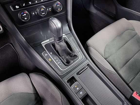 Volkswagen Golf Alltrack 15 of 30