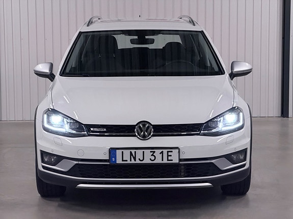 Volkswagen Golf Alltrack 7 of 30
