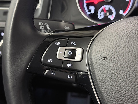 Volkswagen Golf Alltrack 22 of 30