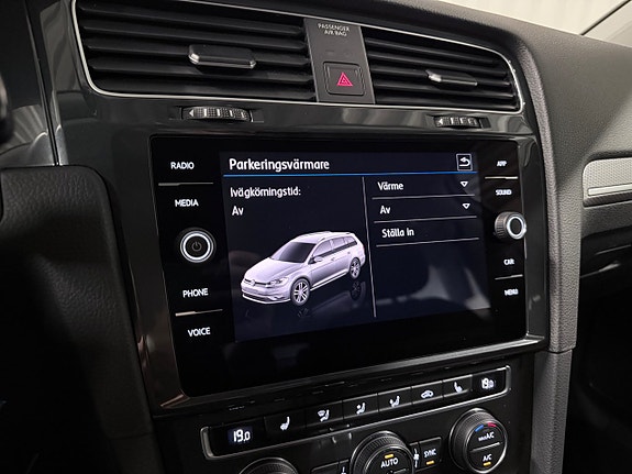 Volkswagen Golf Alltrack 18 of 30