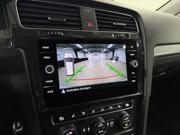 Volkswagen Golf Alltrack 19 of 30