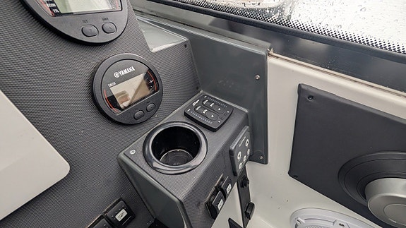 Yamarin Cross 75 BR - 2019. Yamaha F300 HK. Endast 130 gångt 10 of 18