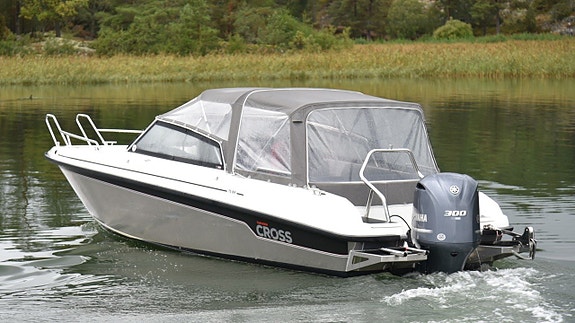 Yamarin Cross 75 BR - 2019. Yamaha F300 HK. Endast 130 gångt 3 of 18