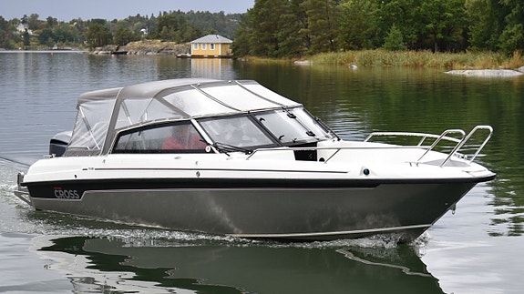 Yamarin Cross 75 BR - 2019. Yamaha F300 HK. Endast 130 gångt 2 of 18