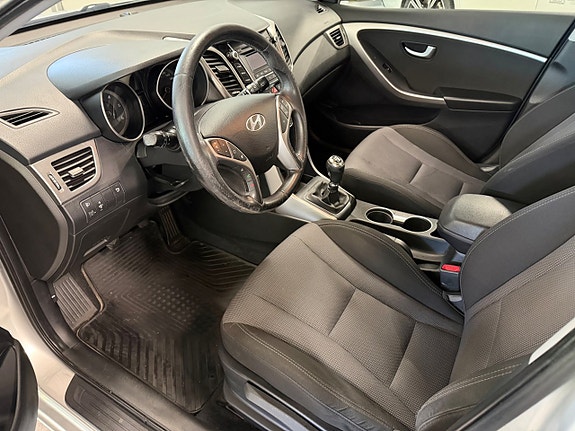 Hyundai i30 9 of 15