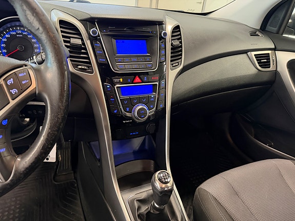 Hyundai i30 11 of 15