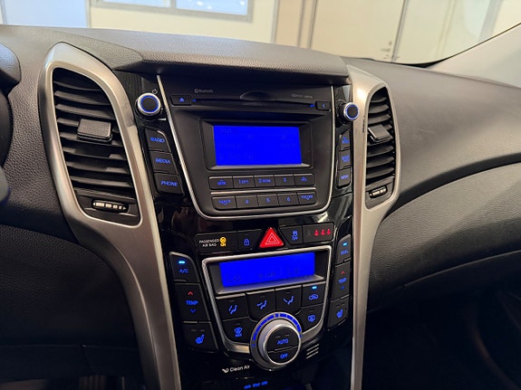 Hyundai i30 13 of 15