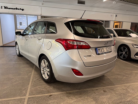 Hyundai i30 4 of 15