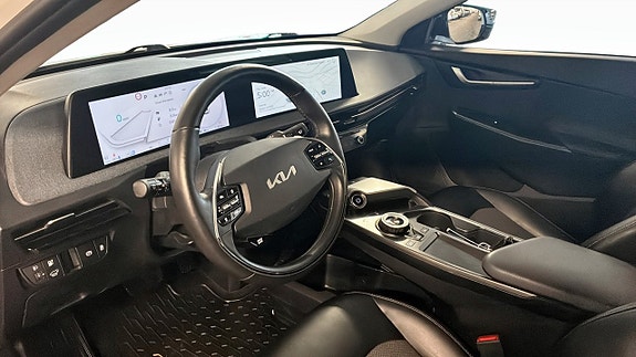 Kia EV6 4 of 12