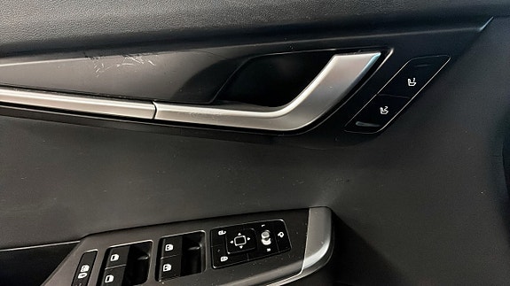 Kia EV6 9 of 12