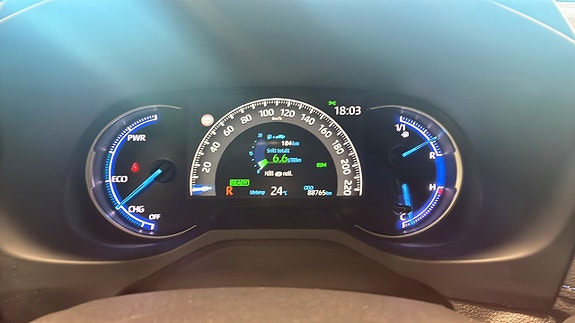 Toyota RAV4 12 of 12