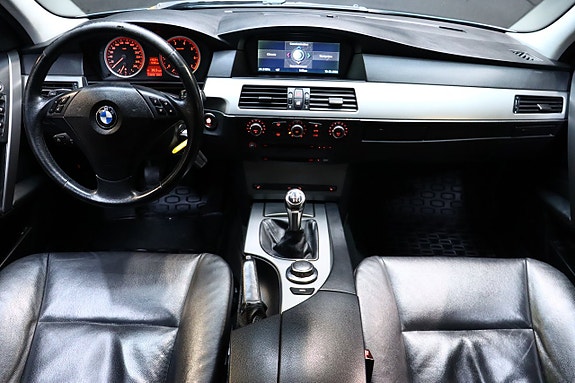 BMW 523i 15 of 24