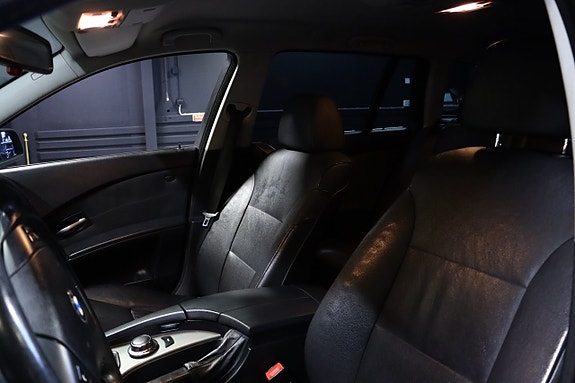 BMW 523i 11 of 24