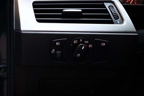 BMW 523i 18 of 24