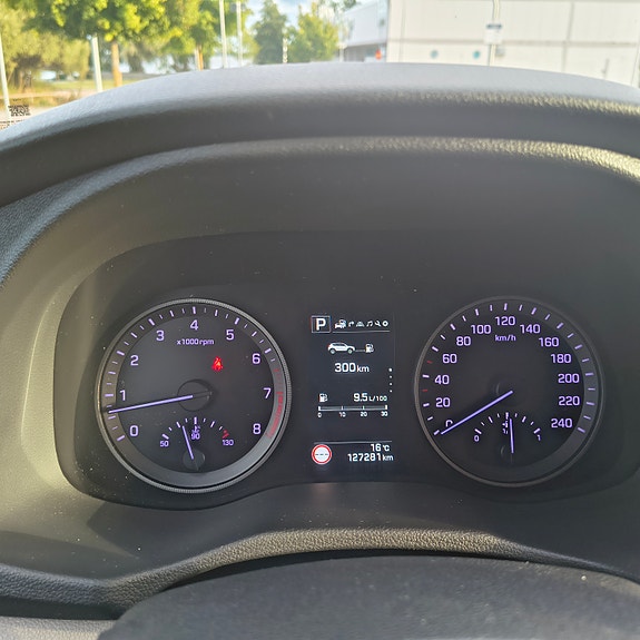 Hyundai Tucson 13 of 19