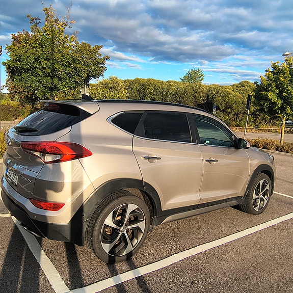 Hyundai Tucson 10 of 19