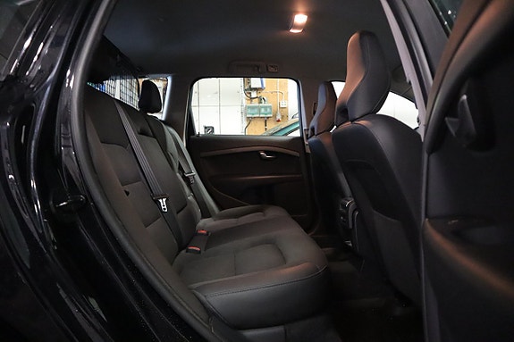 Volvo V70 9 of 18