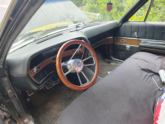 Ford LTD 3 of 5