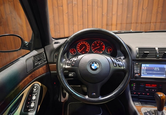BMW 540i 11 of 23