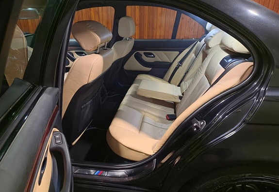 BMW 540i 7 of 23