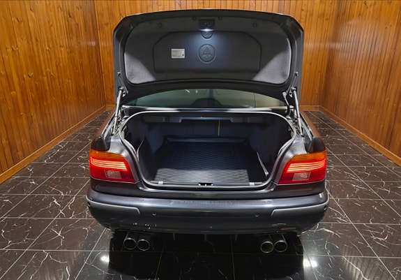 BMW 540i 5 of 23