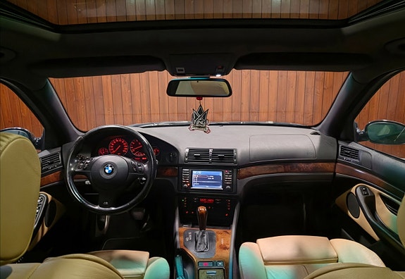 BMW 540i 9 of 23