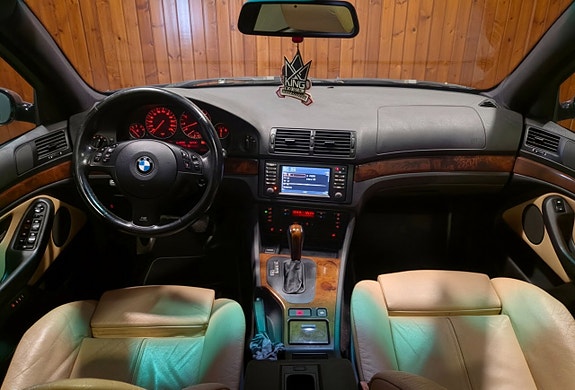 BMW 540i 10 of 23
