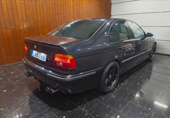 BMW 540i 3 of 23
