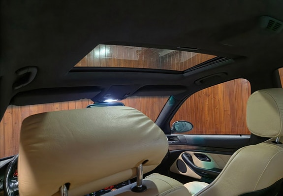 BMW 540i 16 of 23