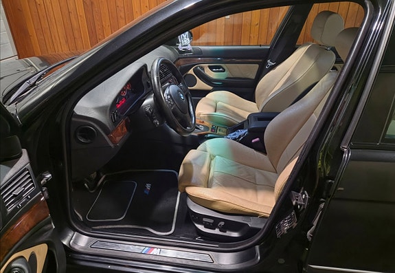 BMW 540i 6 of 23
