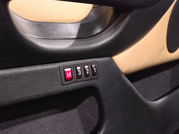 BMW 540i 13 of 23