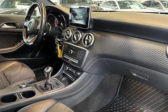 Mercedes-Benz A180 d 10 of 17