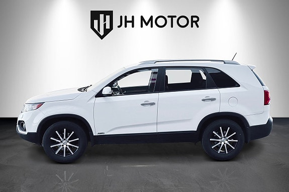 Kia Sorento 3 of 16