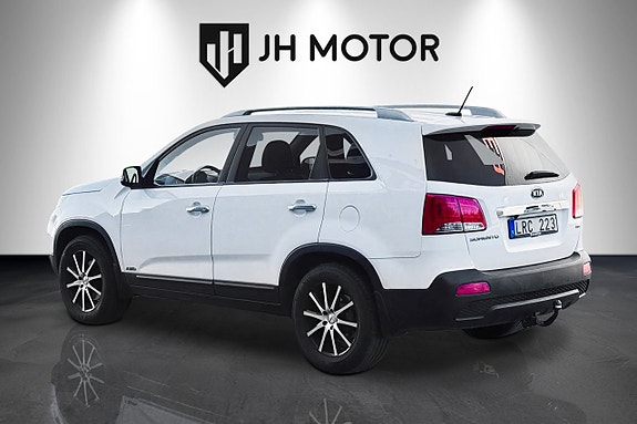 Kia Sorento 4 of 16