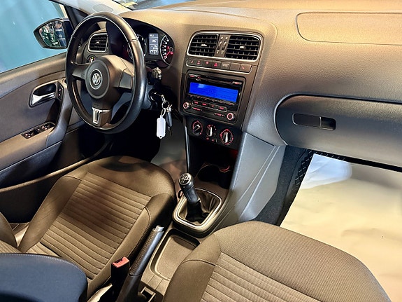 Volkswagen Polo 9 of 14