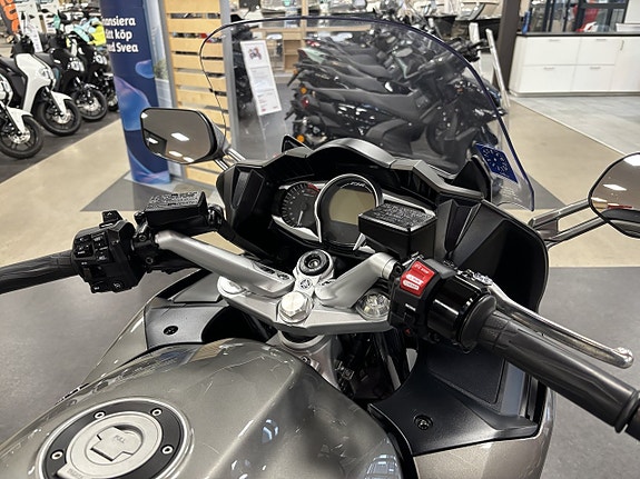 Yamaha YAMAHA FJR1300A 11 of 15