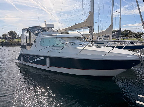 Finnmaster 7050 Sportsfamily – 2004 | Volvo Penta 4.3 GXi 2 of 12